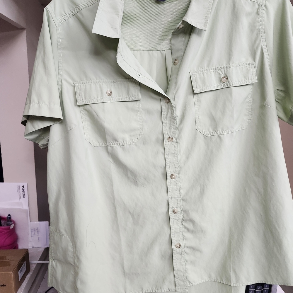 Eddie Bauer Women's Light Green Button Down Shirt